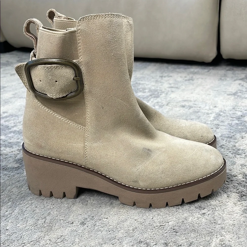 Blondo Dahlia Waterproof Ankle Boot Chunky Heel Buckle Side Sand Suede Sz 6